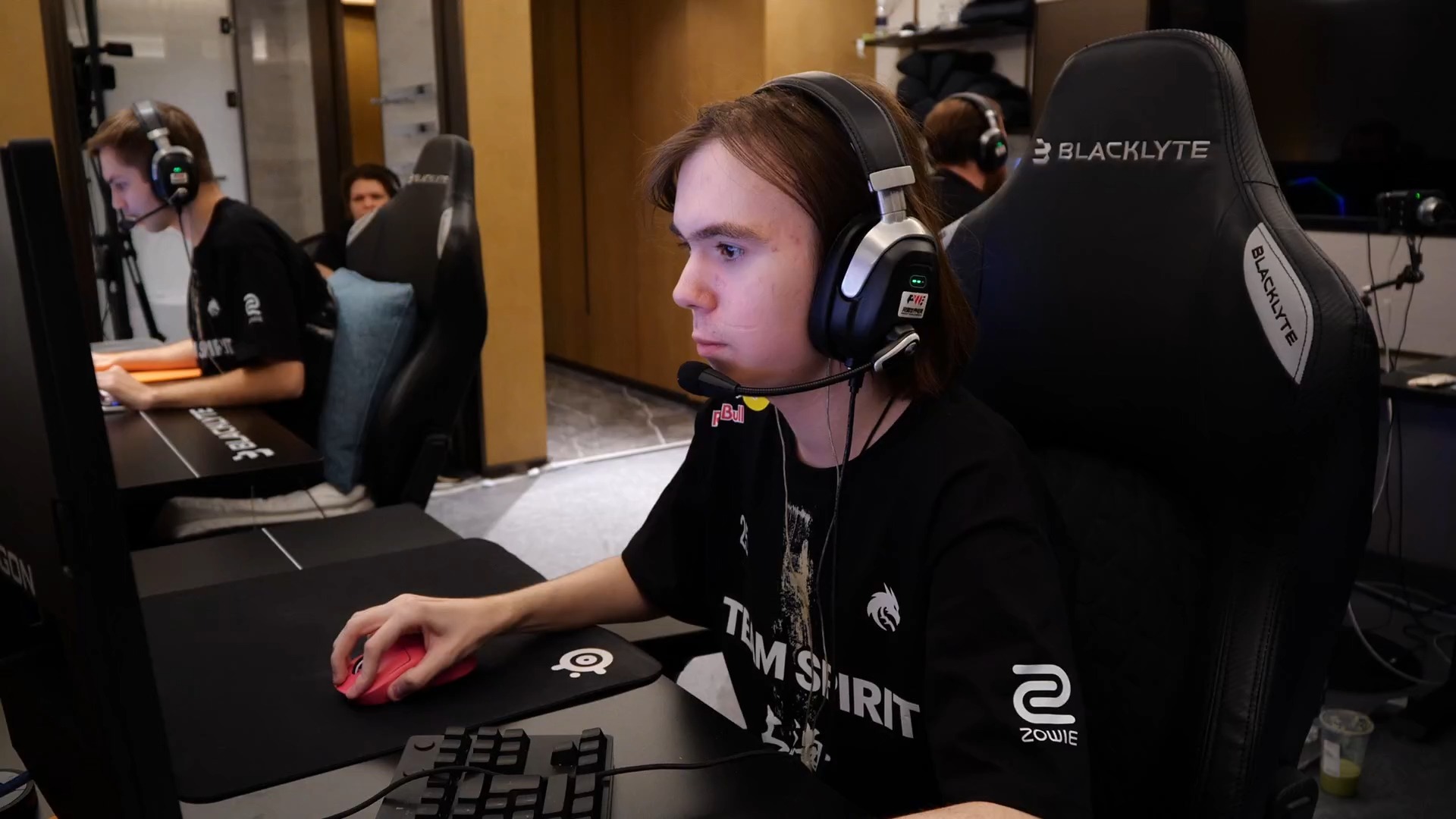 与魄力的源 与魄力的源