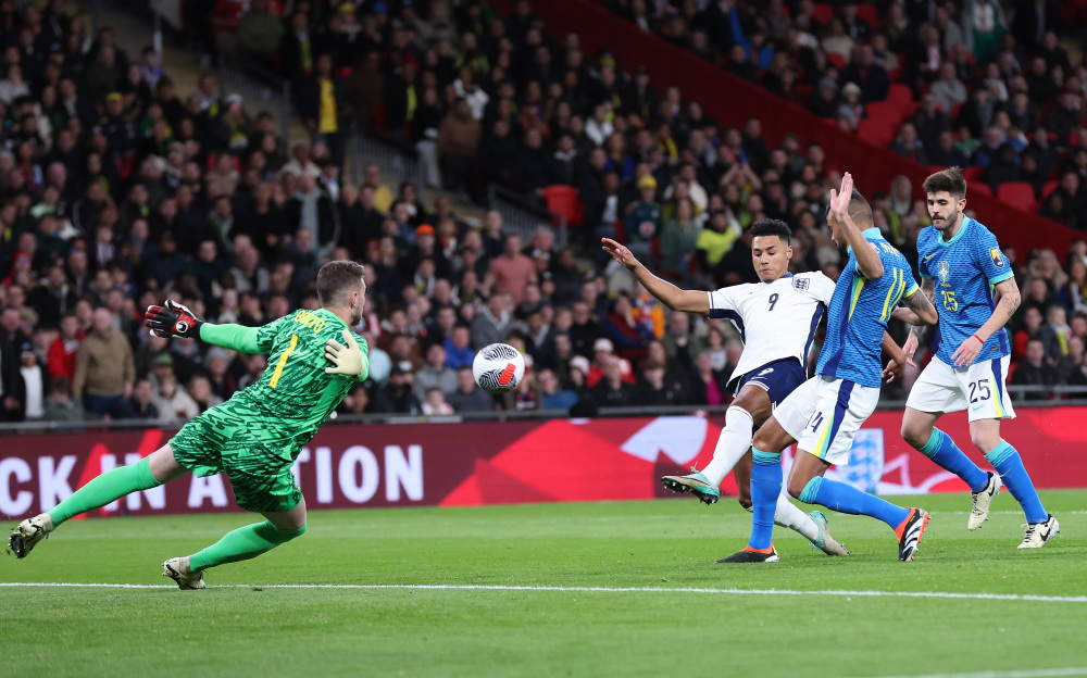 老鹰的困局 老鹰的困局